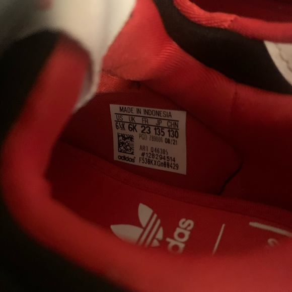 Adidas Disney Mickey Mouse Superstar 360 Sneakers - Kids Size 6.5 - Picture 5 of 7